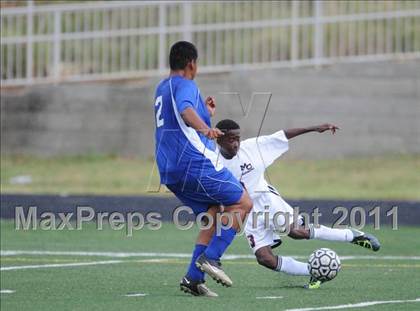 Thumbnail 2 in East Mecklenburg vs. Mallard Creek photogallery.