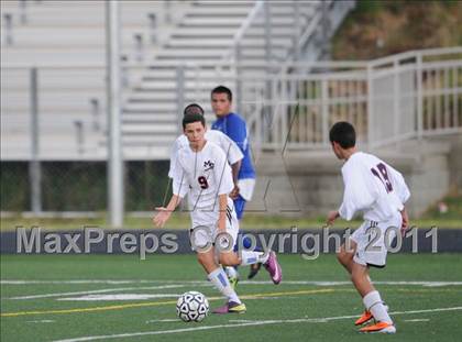 Thumbnail 2 in East Mecklenburg vs. Mallard Creek photogallery.