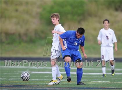 Thumbnail 2 in East Mecklenburg vs. Mallard Creek photogallery.