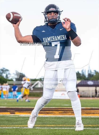 Thumbnail 2 in Kaiser vs. Kamehameha Maui (HHSAA Division 2 Final) photogallery.