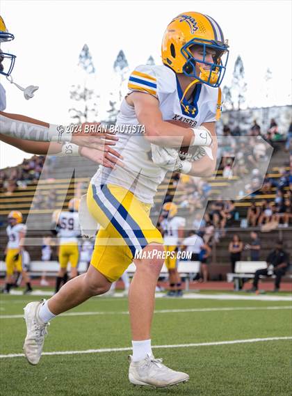 Thumbnail 1 in Kaiser vs. Kamehameha Maui (HHSAA Division 2 Final) photogallery.