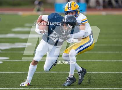 Thumbnail 2 in Kaiser vs. Kamehameha Maui (HHSAA Division 2 Final) photogallery.