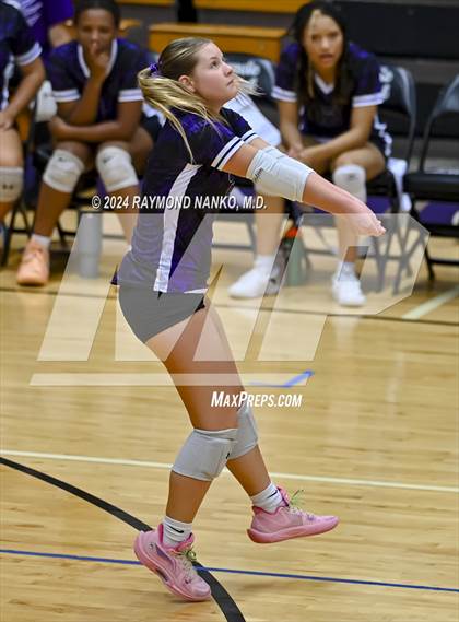 Thumbnail 1 in Greenfield-Central @ Muncie Central photogallery.