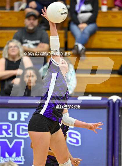 Thumbnail 3 in Greenfield-Central @ Muncie Central photogallery.
