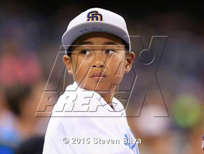 Thumbnail 2 in Perfect Game All-American Classic (East vs. West) photogallery.