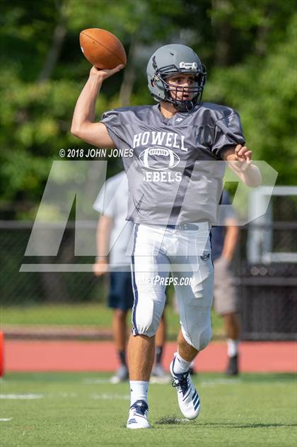 Thumbnail 1 in Howell vs Old Bridge (Scrimmage) photogallery.