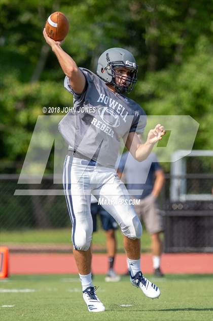 Thumbnail 2 in Howell vs Old Bridge (Scrimmage) photogallery.