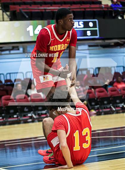 Thumbnail 2 in Christ the King vs James Monroe (Public vs Catholic Hoops Showdown) photogallery.