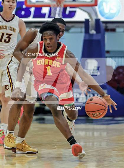 Thumbnail 1 in Christ the King vs James Monroe (Public vs Catholic Hoops Showdown) photogallery.