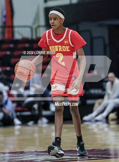 Thumbnail 1 in Christ the King vs James Monroe (Public vs Catholic Hoops Showdown) photogallery.