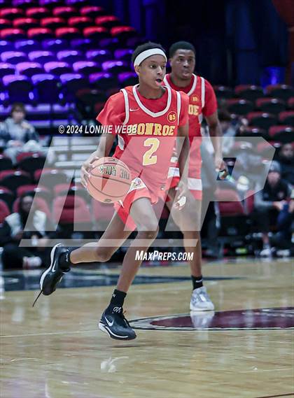 Thumbnail 2 in Christ the King vs James Monroe (Public vs Catholic Hoops Showdown) photogallery.