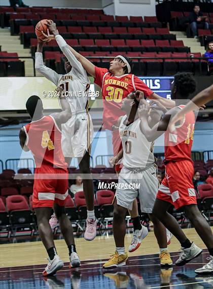Thumbnail 2 in Christ the King vs James Monroe (Public vs Catholic Hoops Showdown) photogallery.