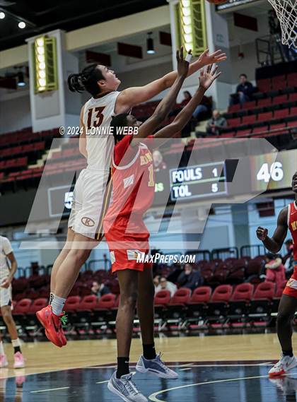Thumbnail 2 in Christ the King vs James Monroe (Public vs Catholic Hoops Showdown) photogallery.