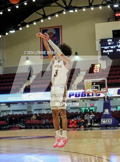 Thumbnail 2 in Christ the King vs James Monroe (Public vs Catholic Hoops Showdown) photogallery.