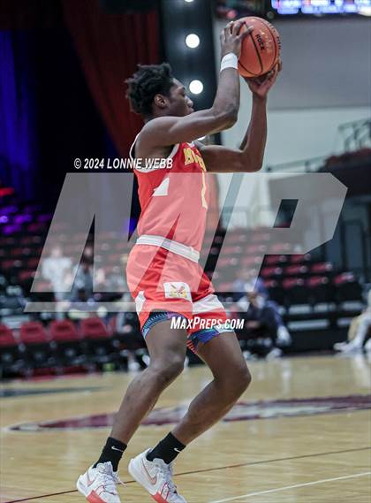 Thumbnail 2 in Christ the King vs James Monroe (Public vs Catholic Hoops Showdown) photogallery.