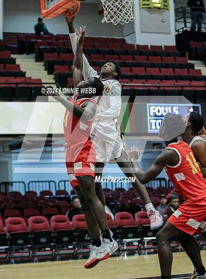 Thumbnail 1 in Christ the King vs James Monroe (Public vs Catholic Hoops Showdown) photogallery.