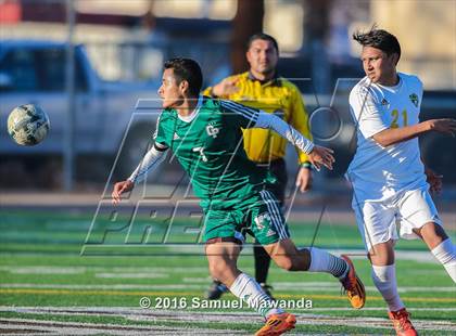 Thumbnail 2 in Canoga Park vs Royal (Valley Kickoff Classic) photogallery.