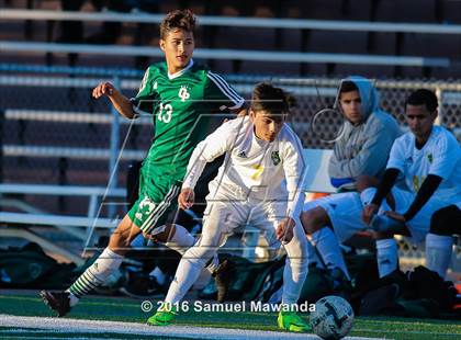 Thumbnail 2 in Canoga Park vs Royal (Valley Kickoff Classic) photogallery.