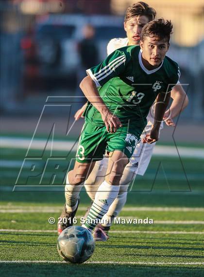 Thumbnail 3 in Canoga Park vs Royal (Valley Kickoff Classic) photogallery.