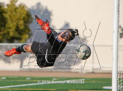 Thumbnail 3 in Canoga Park vs Royal (Valley Kickoff Classic) photogallery.