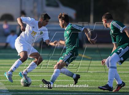 Thumbnail 2 in Canoga Park vs Royal (Valley Kickoff Classic) photogallery.