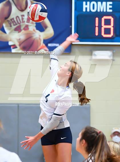 Thumbnail 1 in Sacred Heart vs. Vista Murrieta (Nike Tournament of Champions) photogallery.