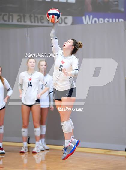 Thumbnail 1 in Sacred Heart vs. Vista Murrieta (Nike Tournament of Champions) photogallery.