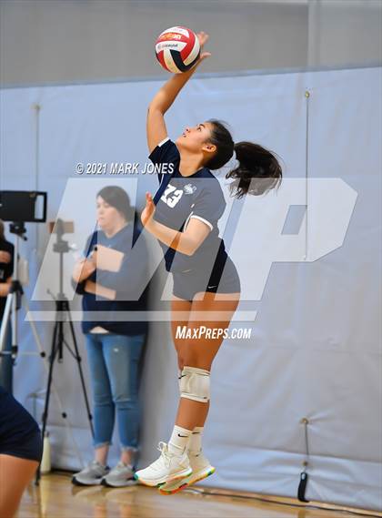 Thumbnail 2 in Sacred Heart vs. Vista Murrieta (Nike Tournament of Champions) photogallery.