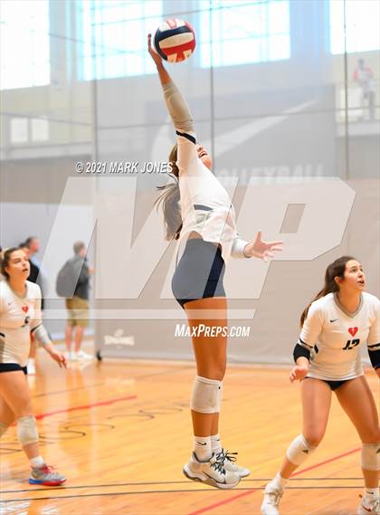 Thumbnail 1 in Sacred Heart vs. Vista Murrieta (Nike Tournament of Champions) photogallery.