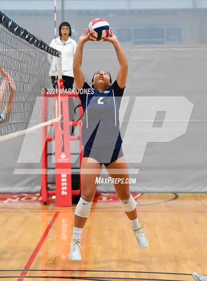 Thumbnail 2 in Sacred Heart vs. Vista Murrieta (Nike Tournament of Champions) photogallery.
