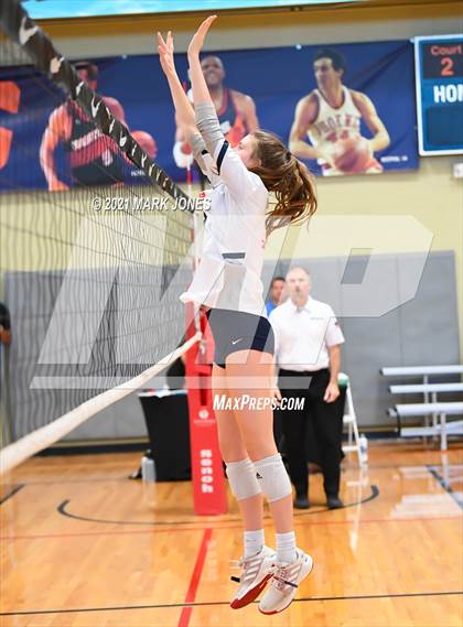 Thumbnail 3 in Sacred Heart vs. Vista Murrieta (Nike Tournament of Champions) photogallery.