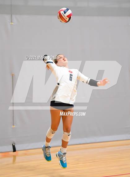 Thumbnail 1 in Sacred Heart vs. Vista Murrieta (Nike Tournament of Champions) photogallery.