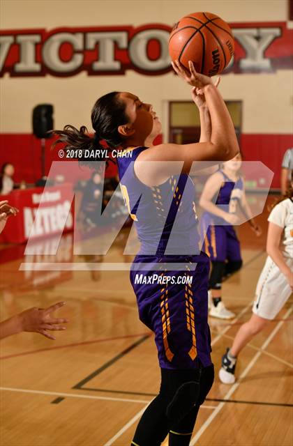 Thumbnail 2 in Wilson L.A. vs Bell (Mark Keppel Tournament) photogallery.