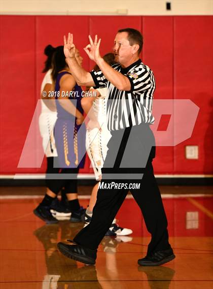 Thumbnail 3 in Wilson L.A. vs Bell (Mark Keppel Tournament) photogallery.