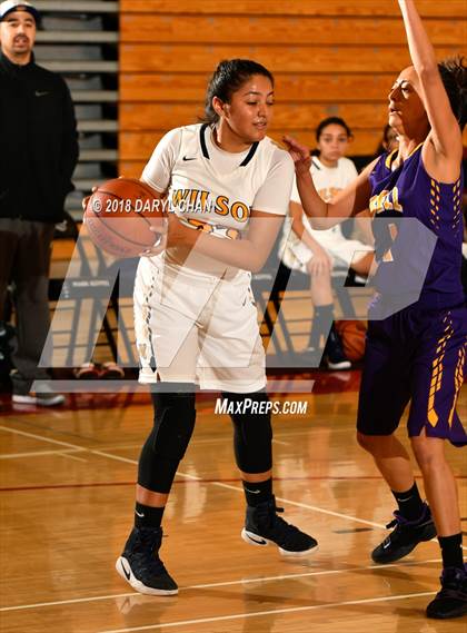 Thumbnail 2 in Wilson L.A. vs Bell (Mark Keppel Tournament) photogallery.
