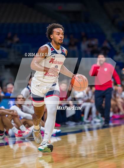 Thumbnail 2 in Veterans Memorial vs Ellison (UIL 5A Basketball Semifinal) photogallery.
