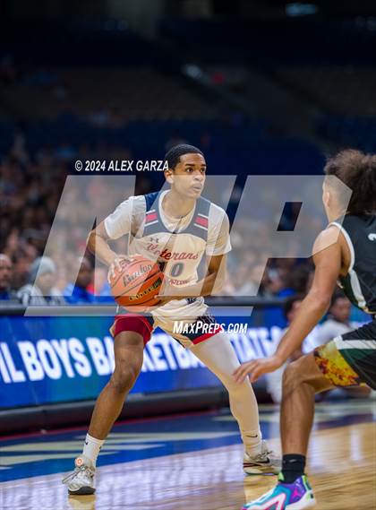 Thumbnail 1 in Veterans Memorial vs Ellison (UIL 5A Basketball Semifinal) photogallery.