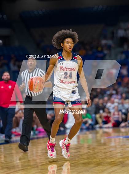 Thumbnail 2 in Veterans Memorial vs Ellison (UIL 5A Basketball Semifinal) photogallery.
