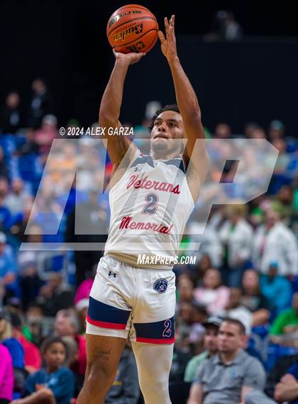 Thumbnail 3 in Veterans Memorial vs Ellison (UIL 5A Basketball Semifinal) photogallery.