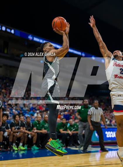 Thumbnail 2 in Veterans Memorial vs Ellison (UIL 5A Basketball Semifinal) photogallery.