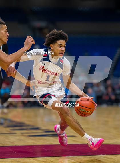 Thumbnail 1 in Veterans Memorial vs Ellison (UIL 5A Basketball Semifinal) photogallery.