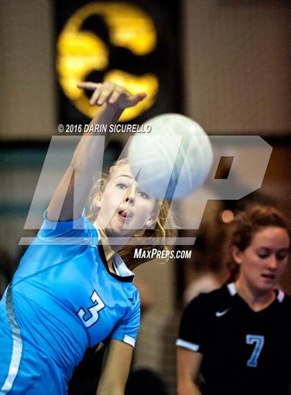 Thumbnail 2 in O'Connor vs. Pacific Ridge (Nike Tournament of Champions) photogallery.
