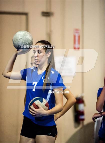 Thumbnail 3 in O'Connor vs. Pacific Ridge (Nike Tournament of Champions) photogallery.