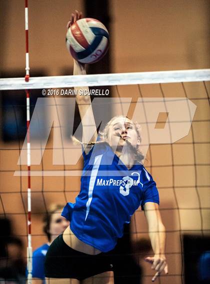 Thumbnail 2 in O'Connor vs. Pacific Ridge (Nike Tournament of Champions) photogallery.