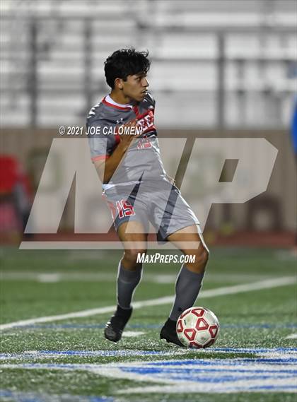 Thumbnail 3 in Lee [Robert E.] vs Central Catholic photogallery.