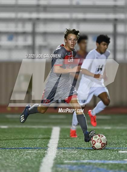 Thumbnail 3 in Lee [Robert E.] vs Central Catholic photogallery.