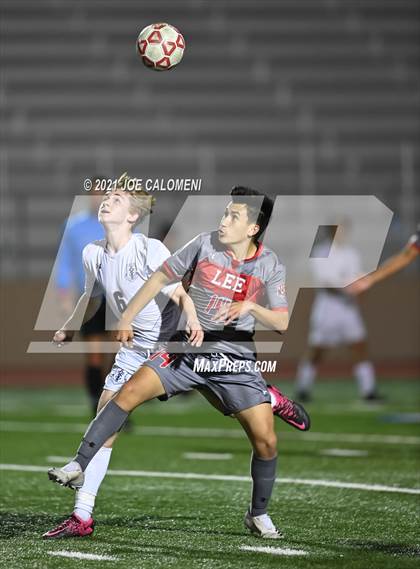 Thumbnail 3 in Lee [Robert E.] vs Central Catholic photogallery.