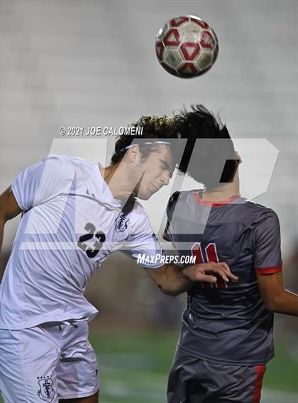 Thumbnail 2 in Lee [Robert E.] vs Central Catholic photogallery.