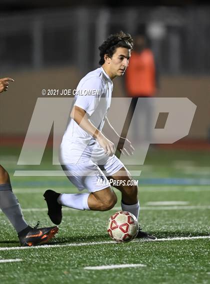 Thumbnail 1 in Lee [Robert E.] vs Central Catholic photogallery.