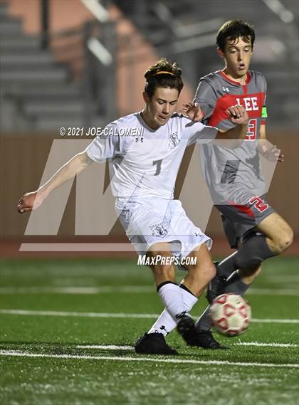 Thumbnail 2 in Lee [Robert E.] vs Central Catholic photogallery.